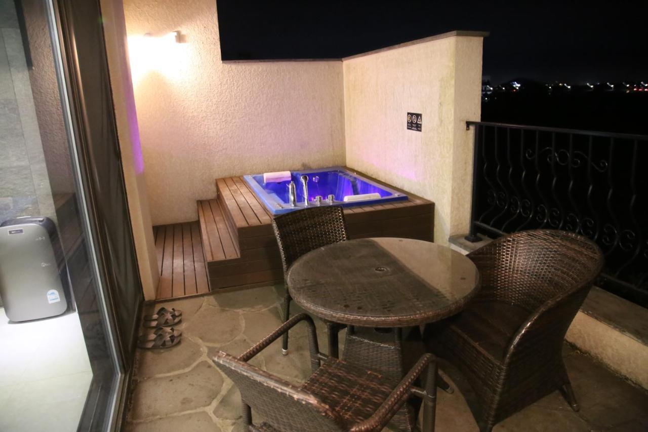 Marvillrick Spa&Poolvilla Чеджудо Экстерьер фото
